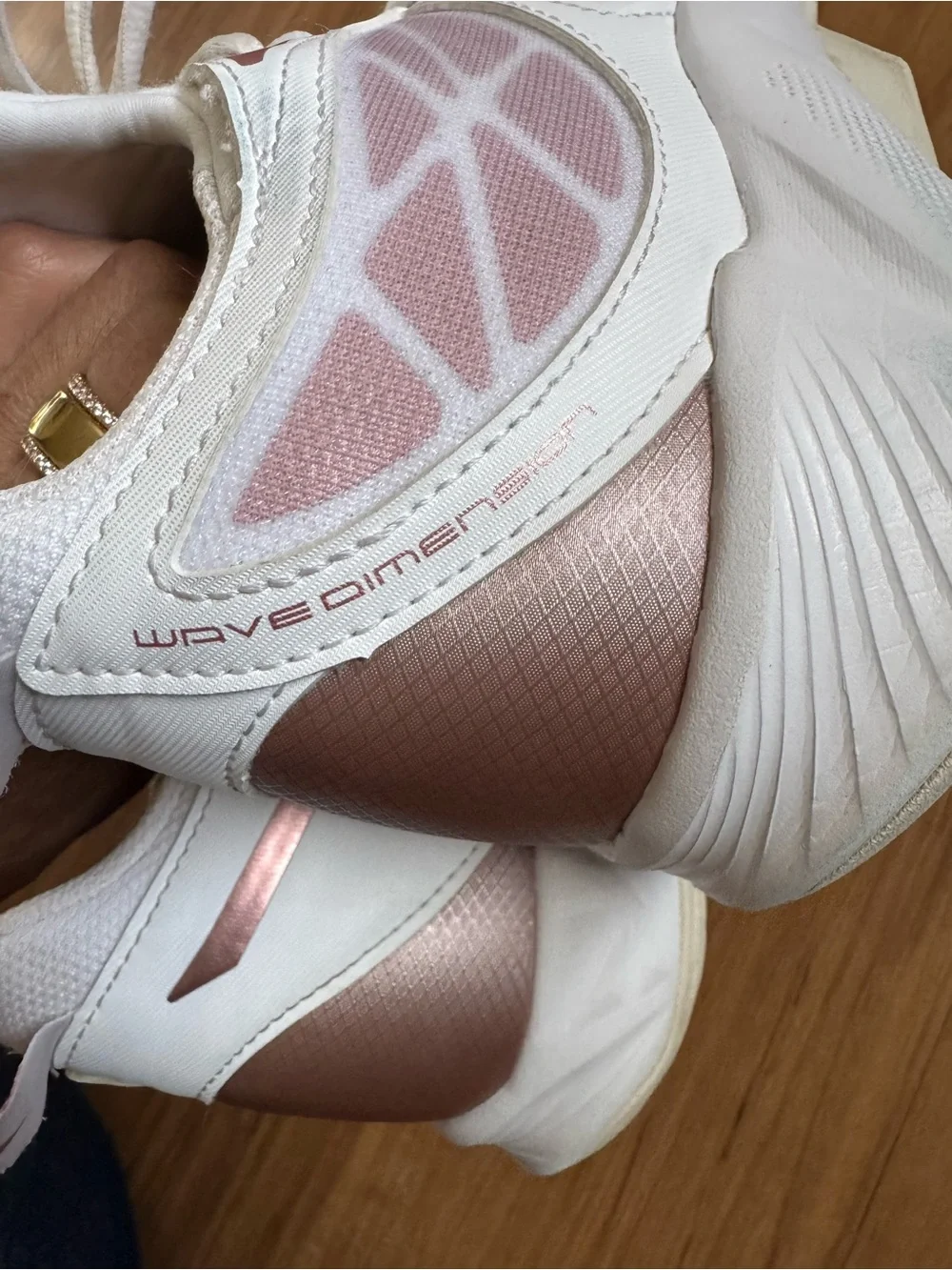 Mizuno Wave Dimension 'White Rose Gold'